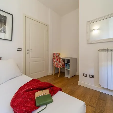 Bright Santa Croce Apartament *