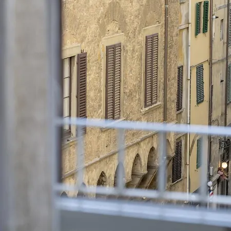 Bright Santa Croce * Firenze